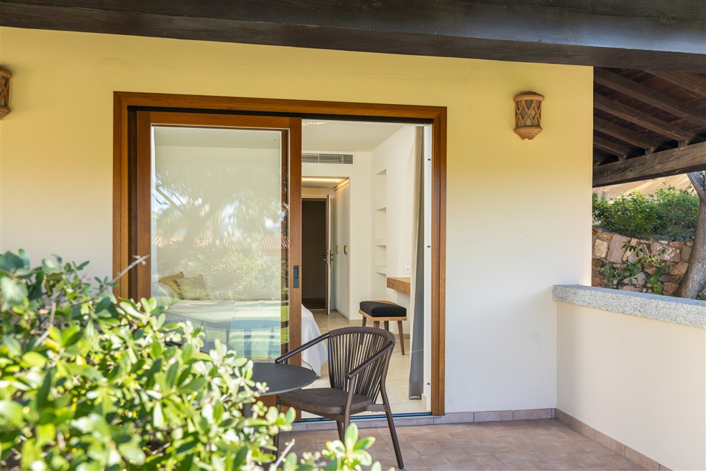 Hotel Club Saraceno - COMFORT s výhledem do zahrady, Arbatax, Sardinie