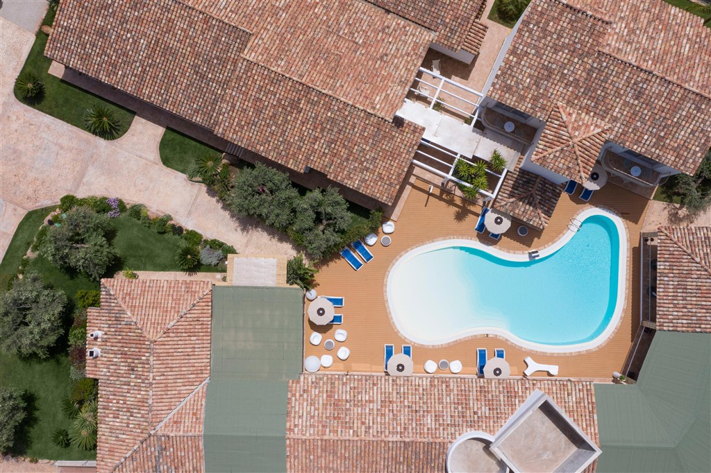 Eliantos Boutique Hotel & Spa - Letecký pohled na bazén, Santa Margherita di Pula, Sardinie