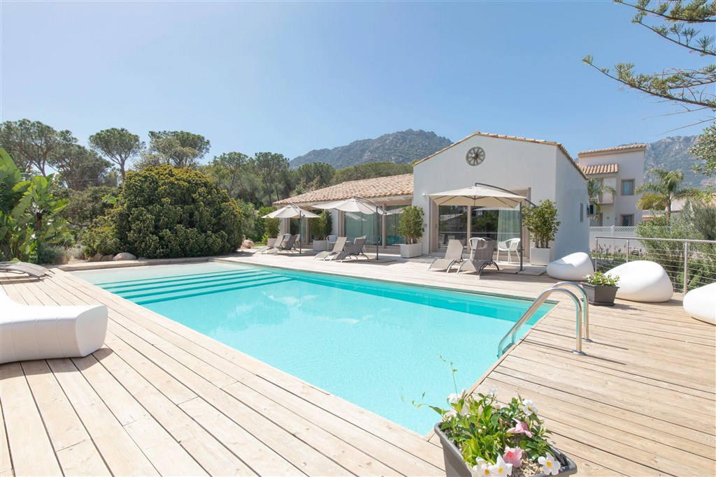 Eliantos Boutique Hotel & Spa - Pokoj SUITE EXECUTIVE - privátní bazén společný pro 3 pokoje Suite Executive, Santa Margherita di Pula, Sardinie