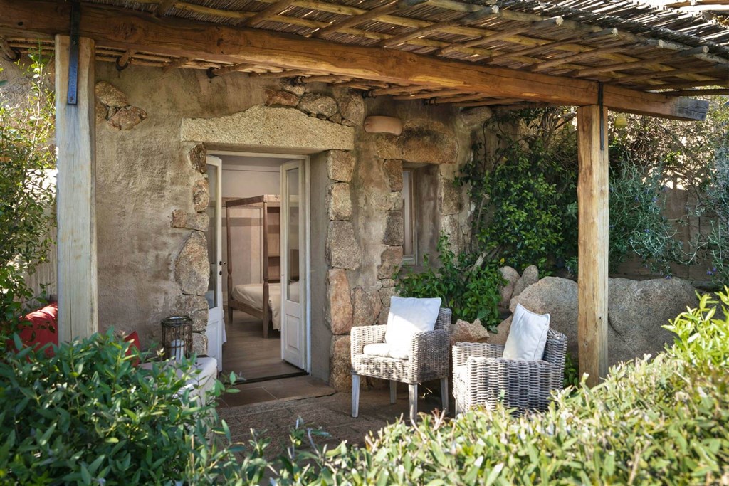 Petra Segreta Resort & Spa (12+) - CLASSIC, San Pantaleo, Sardinie