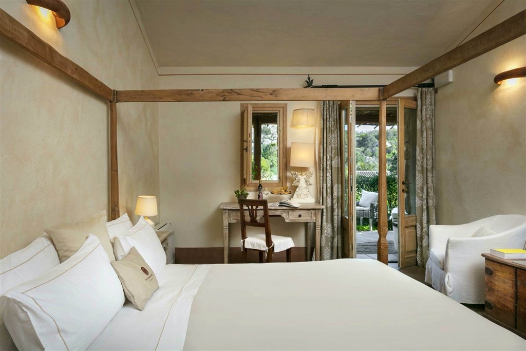 Petra Segreta Resort & Spa (12+) - CLASSIC, San Pantaleo, Sardinie