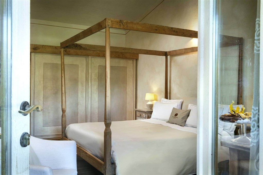 Petra Segreta Resort & Spa (12+) - CLASSIC, San Pantaleo, Sardinie