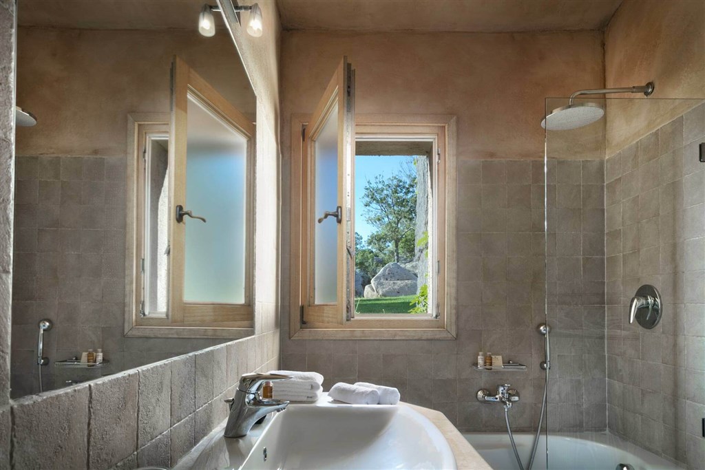Petra Segreta Resort & Spa (12+) - CLASSIC, San Pantaleo, Sardinie