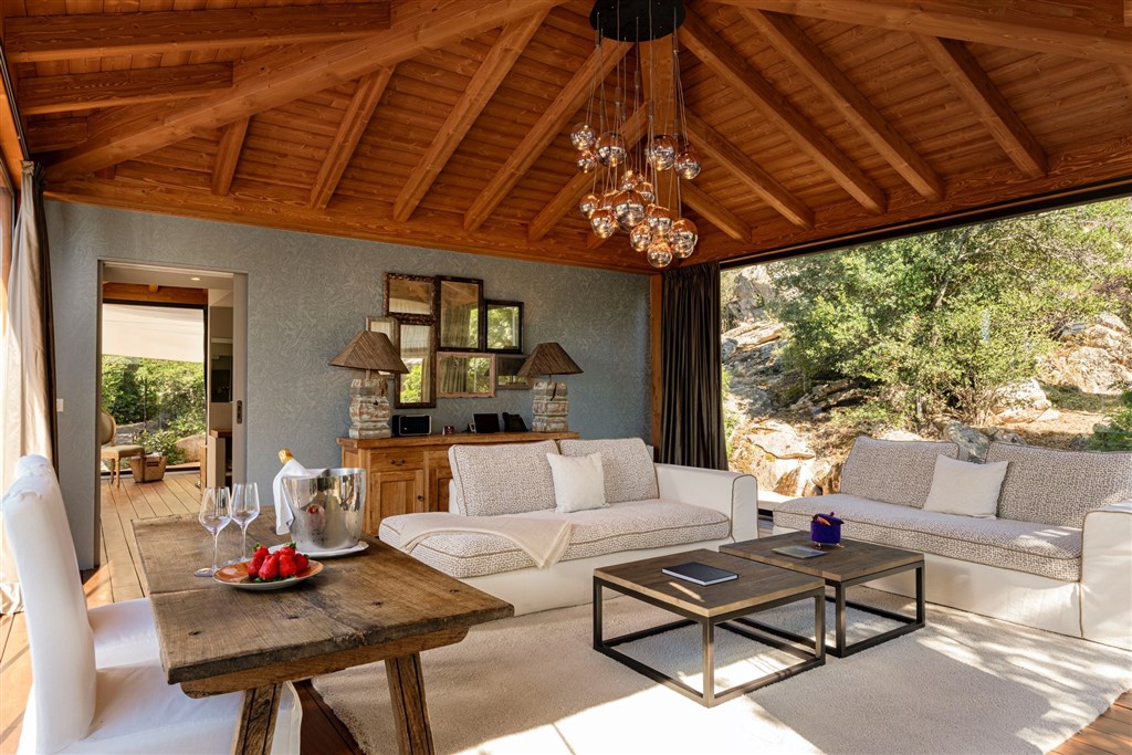 Petra Segreta Resort & Spa (12+) - POOL SUITE, San Pantaleo, Sardinie