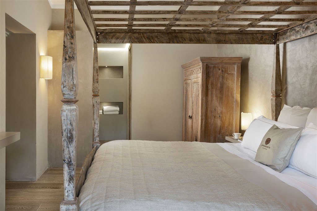Petra Segreta Resort & Spa (12+) - JUNIOR SUITE s bazénem a výhledem do zahrady, San Pantaleo, Sardinie