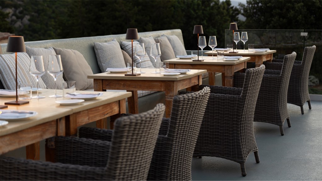 Petra Segreta Resort & Spa (12+) - Terazza Mirto, San Pantaleo, Sardinie