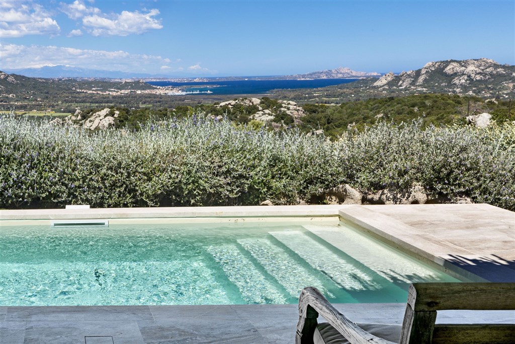 Petra Segreta Resort & Spa (12+) - PETRA SIGNATURE SUITE, San Pantaleo, Sardinie