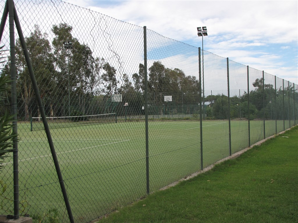 Víceúčelové kurty, Budoni, Sardinie