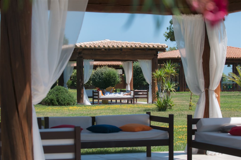 Relaxační zóna v zahradě, Castiadas, Sardinie