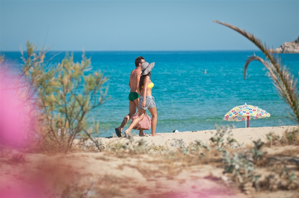 Procházky po pláži, Castiadas, Sardinie
