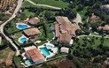 Pulicinu - Letecký pohled na hotel, Costa Smeralda, Sardinie