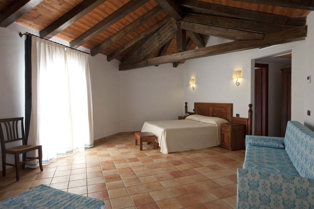 Čtyřlůžkový pokoj, Cardedu, Sardinie