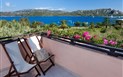 Resort Cala di Falco - Hotel - Terasa s výhledem na moře pokoje SUITE - Cala di Falco, Cannigione, Smaragdové pobřeží, Sardinie