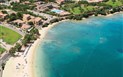 Resort Cala di Falco - Hotel - Letecký pohled - Cala di Falco, Cannigione, Smaragdové pobřeží, Sardinie