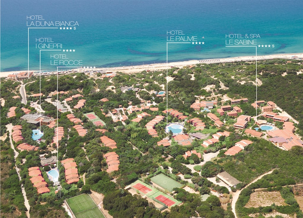 Letecký pohled na resort, Badesi, Sardinie
