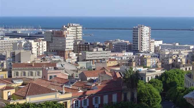 Cagliari - Pohled na přístav v Cagliari (fonte: archiv)