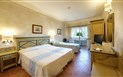 Colonna Resort - Pokoj STANDARD s výhledem do zahrady, Porto Cervo, Costa Smeralda, Sardinie