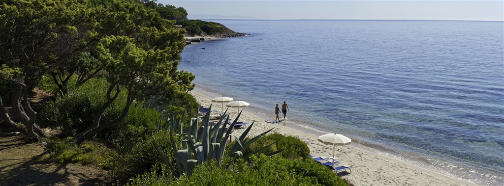 Soukromá hotelová pláž, Santa Margherita di Pula, Sardinie