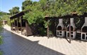 Residence Palm Village - Společenské venkovní posezení a grily, Villasimius, Sardinie
