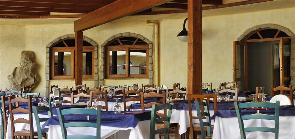 Restaurace, Palau, Sardinie