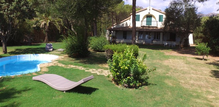 Vila Alfa Is Morus Relais - Pohled na privátní bazén v zahradě, Santa Margherita di Pula, Sardinia
