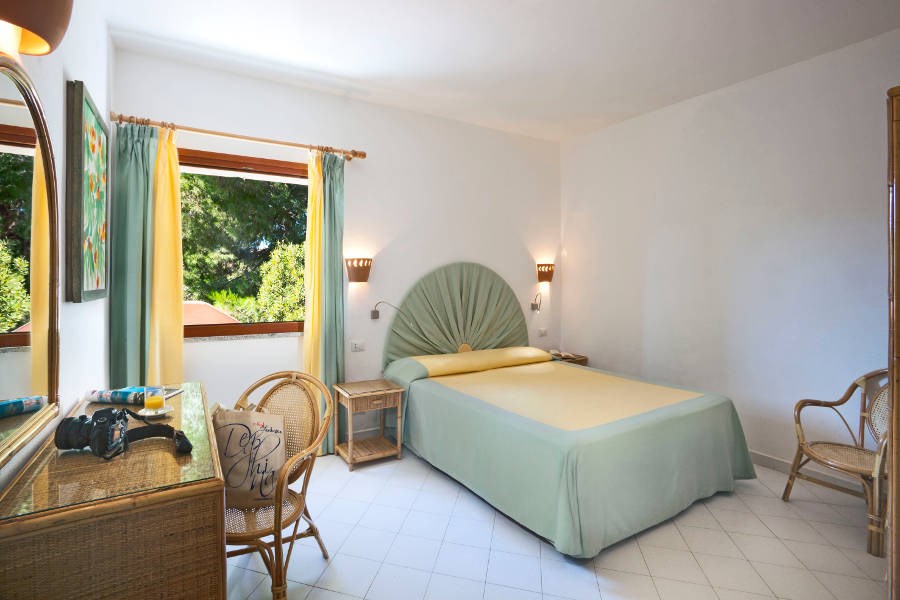 Pokoj s manželskou postelí, Cannigone, Sardinie