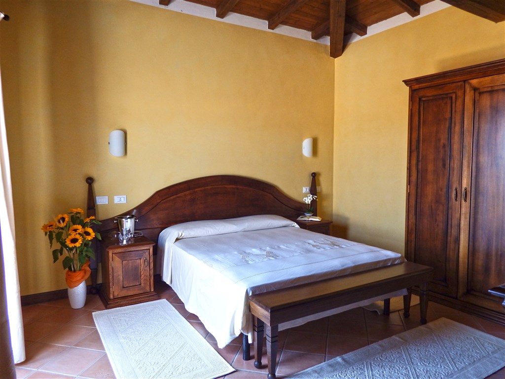 Dvoulůžkový pokoj, Posada, Sardinie