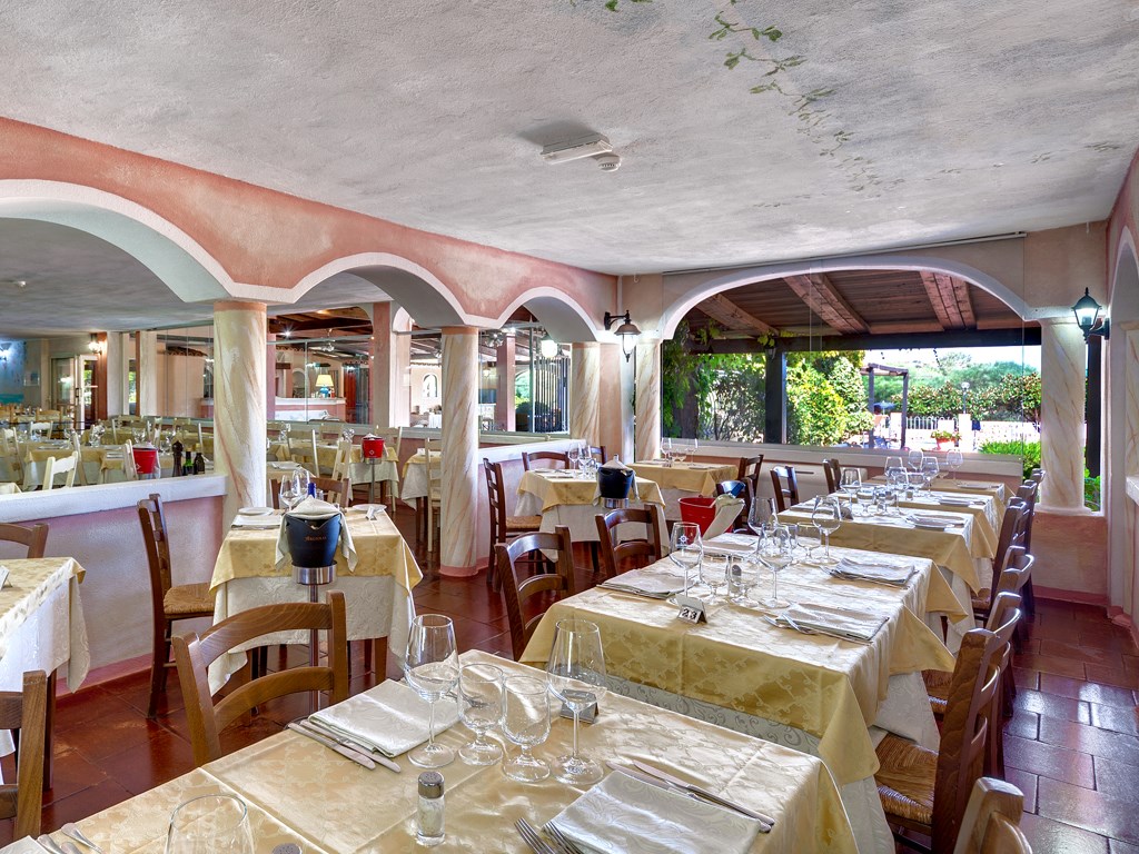 Restaurace Colonna, Golfo di Marinella, Sardinie