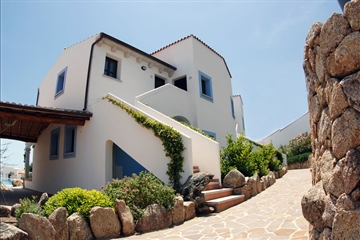 Přístup k pokojům, Cala Gonone, Sardinia