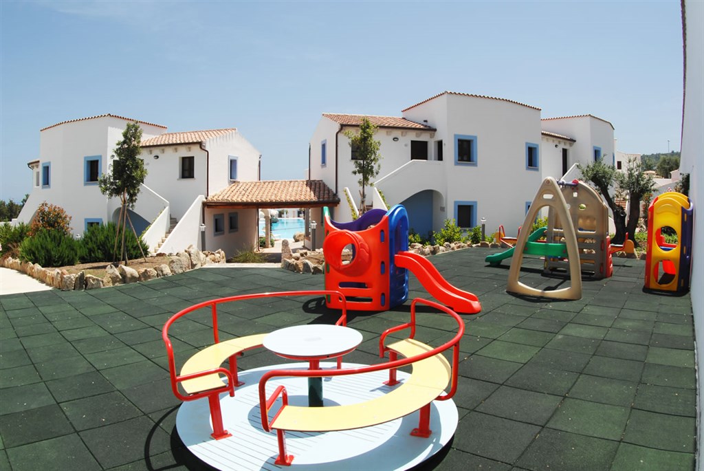 Nuraghe Arvu - Dětské hřiště, Cala Gonone, Sardinia