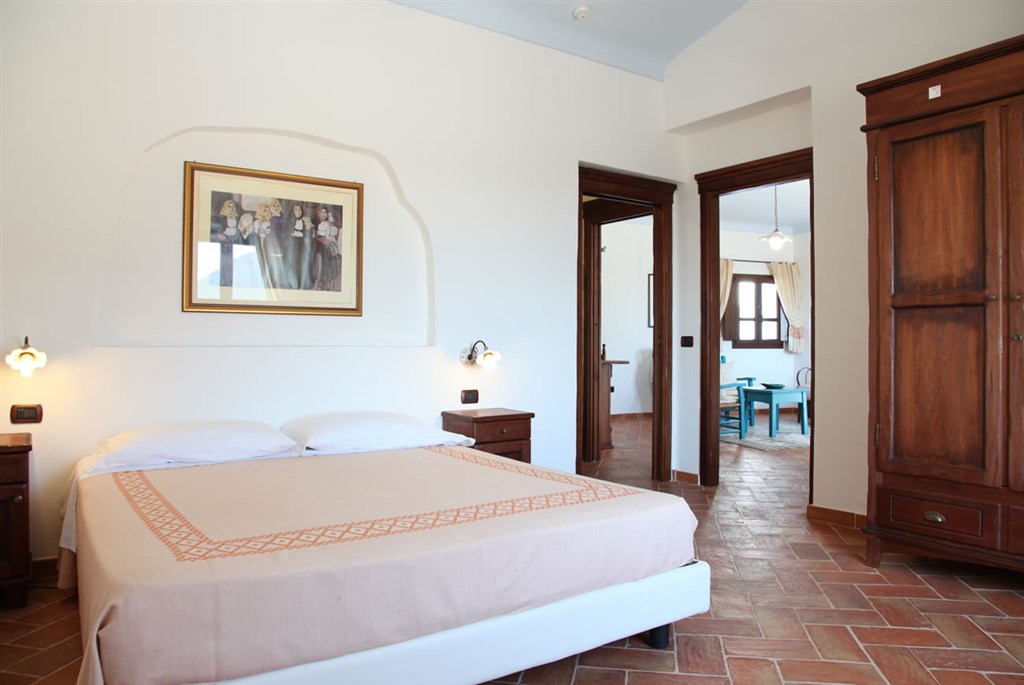 Nuraghe Arvu - Pokoj SUITE, pohled z ložnice, Cala Gonone, Sardinia