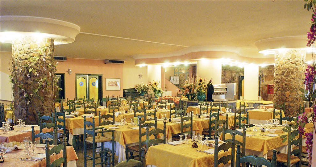 Restaurace, Cala Liberotto, Sardinie