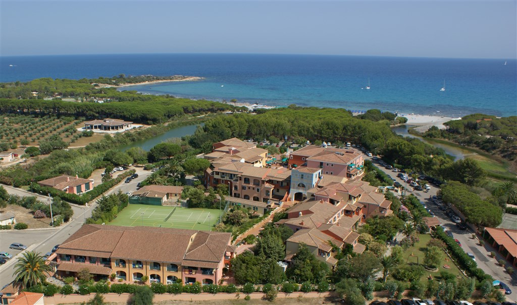 Letecký pohled, Cala Liberotto, Sardinie