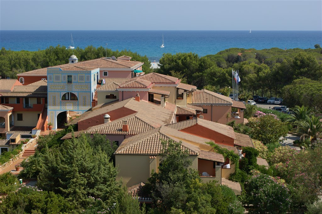 Letecký pohled, Cala Liberotto, Sardinie