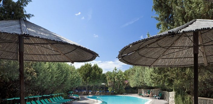 Resort & Spa Le Dune - Hotel Le Rocce - Bazén, Badesi, Sardinie
