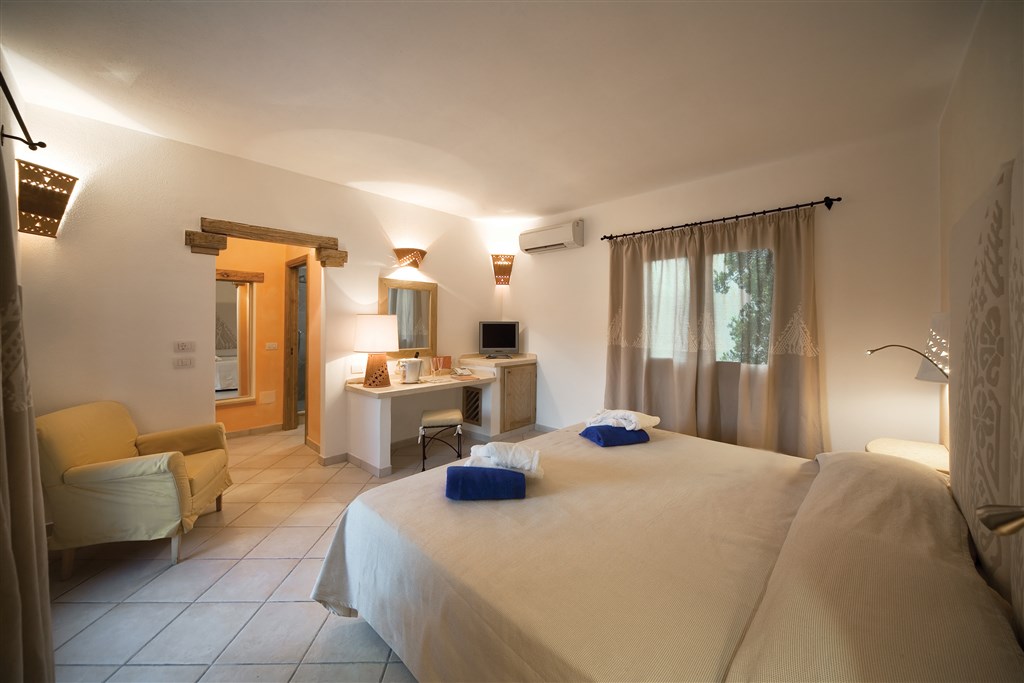 Pokoj Suite, Badesi, Sardinie