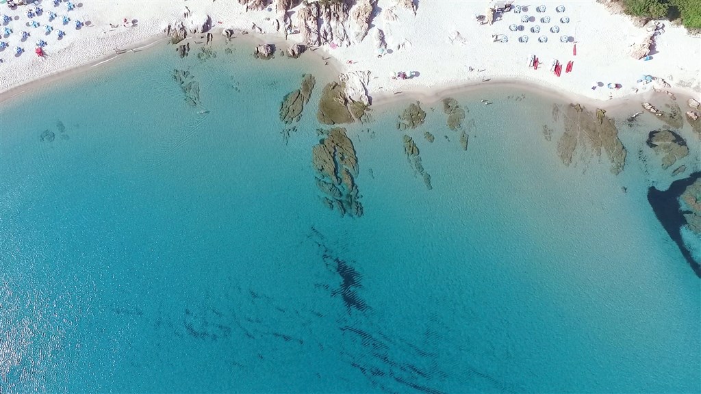 Pláž Marinedda, Isola Rossa, Sardinie