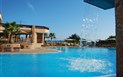 Marinedda Hotel Thalasso &  Spa - Panoramatický bazén LA CASCATA, Isola Rossa, Sardinie