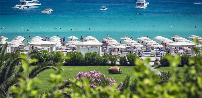 Hotel Abi d'Oru - Pohled z terasy, Golfo di Marinella, Sardinie