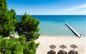 Forte Village Resort - Bouganville - Detail hotelové pláže, Santa Margherita di Pula, Sardinie
