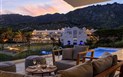 Villa Bellavista Falkensteiner Resort Capo Boi - Výhled z vily na hotel Capo Boi, Villasimius, Sardinie