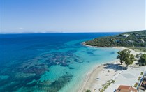 Letecký pohled na pláž, Maladroxia, Sardinie
