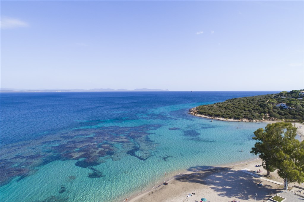 Pohled na pláž, Maladroxia, Sardinie
