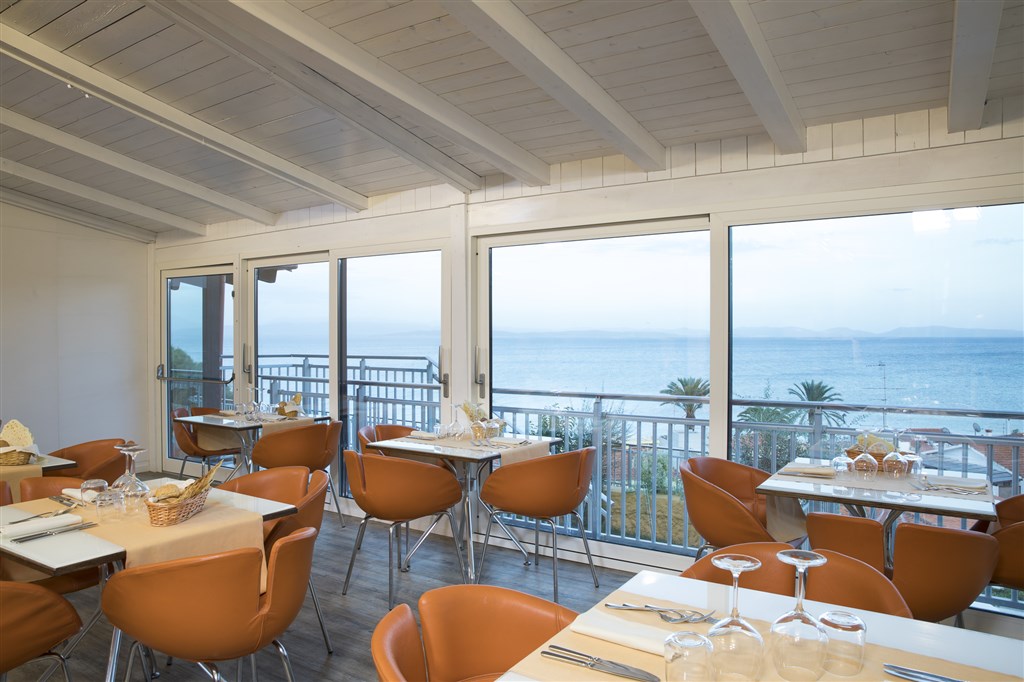Restaurace s výhledem na moře, Maladroxia, Sardinie