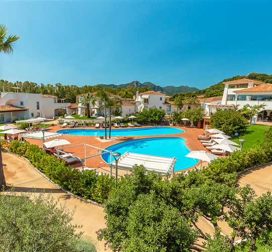 Bazén, Cardedu, Sardinie