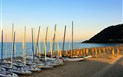 Perdepera Resort - Východ slunce na pláži Perdepera, Marina di Cardedu, Sardinie