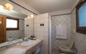 Perdepera Resort - Koupelna v pokoji STANDARD, Marina di Cardedu, Sardinie
