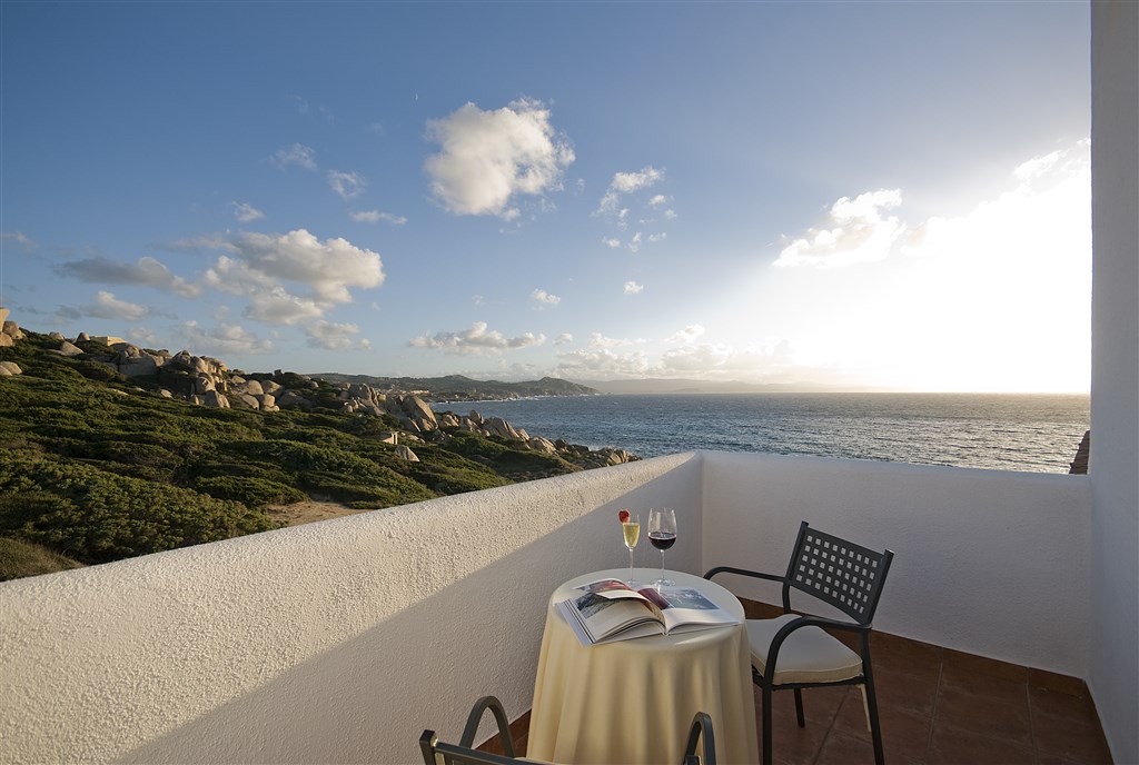 Výhled z pokoje SUPERIOR, Capo Testa - Santa Teresa, Sardinie